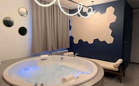 Greet Hotel Brest Aéroport